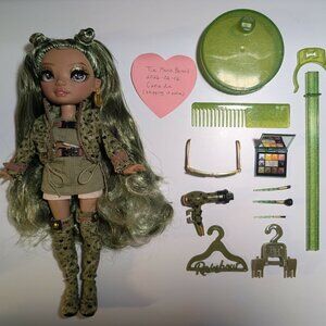 Olivia Woods (Series 5) Rainbow High